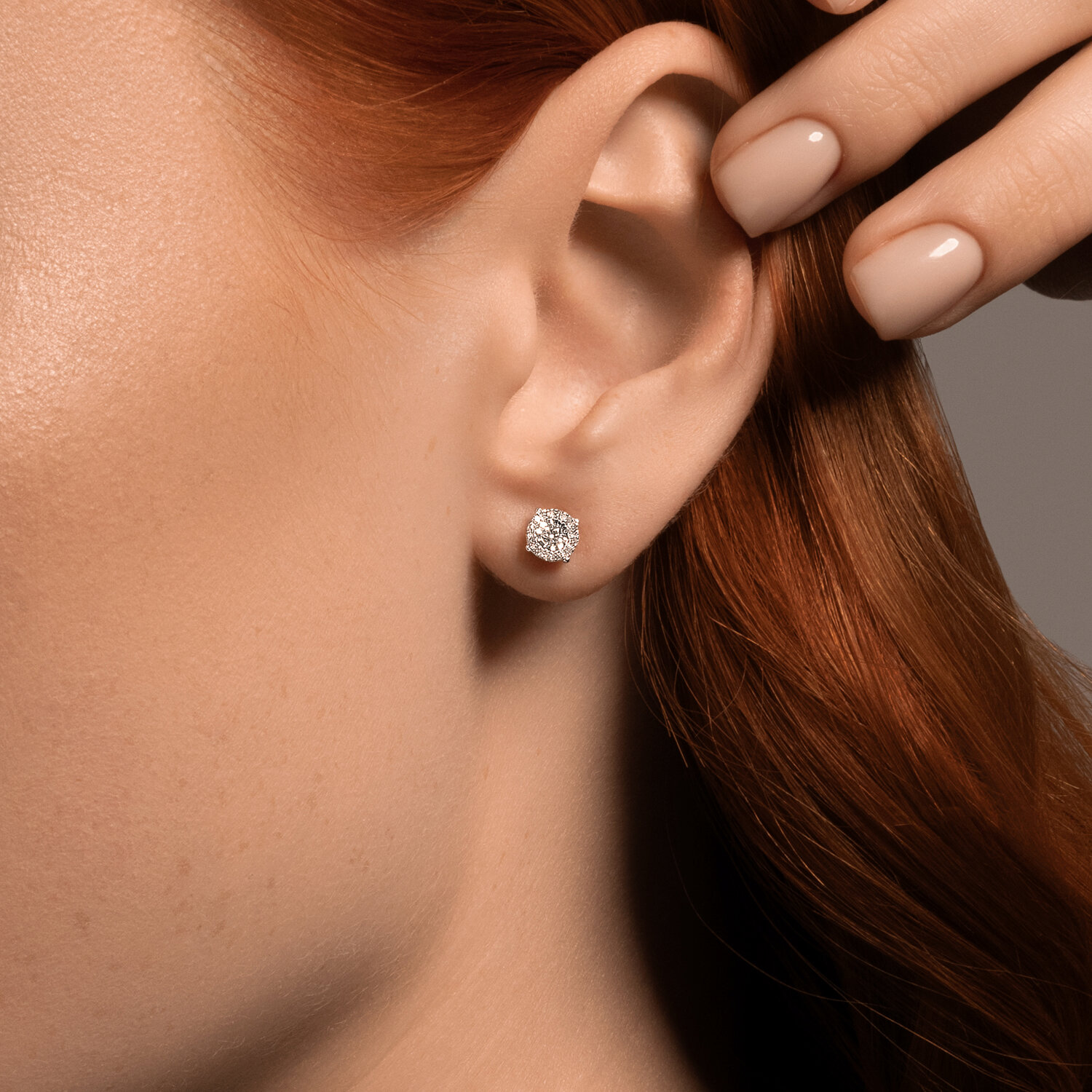 Sokolov gold earrings with diamonds - image 3